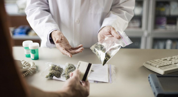 MEDICAL-CANNABIS-PHARMACIST-HP