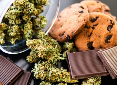 best stoner emergency snacks