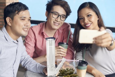 CANNABIS LOUNGES IN CALIFORNIA