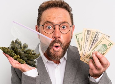HOW MUCH DOES AN OUNCE OF WEED COST NEAR ME
